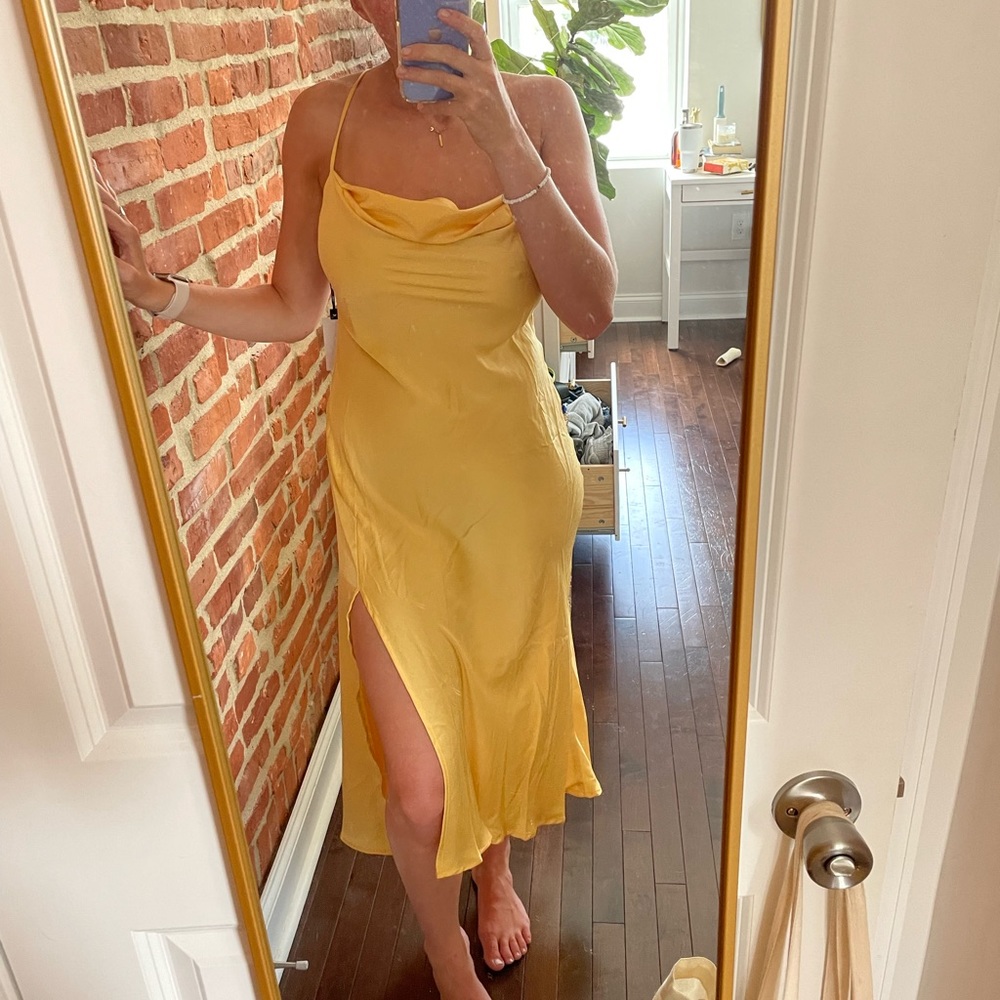 NWT-ASTR The Label Gaia Midi Dress - Lemon size M
